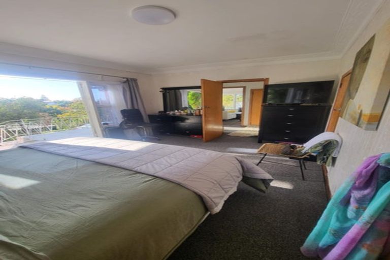 Photo of property in 35a Glenfern Road, Mellons Bay, Auckland, 2014