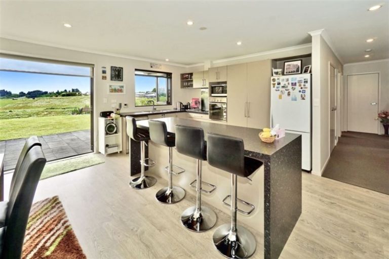Photo of property in 43 Norm Freeman Drive, Te Puke, 3119
