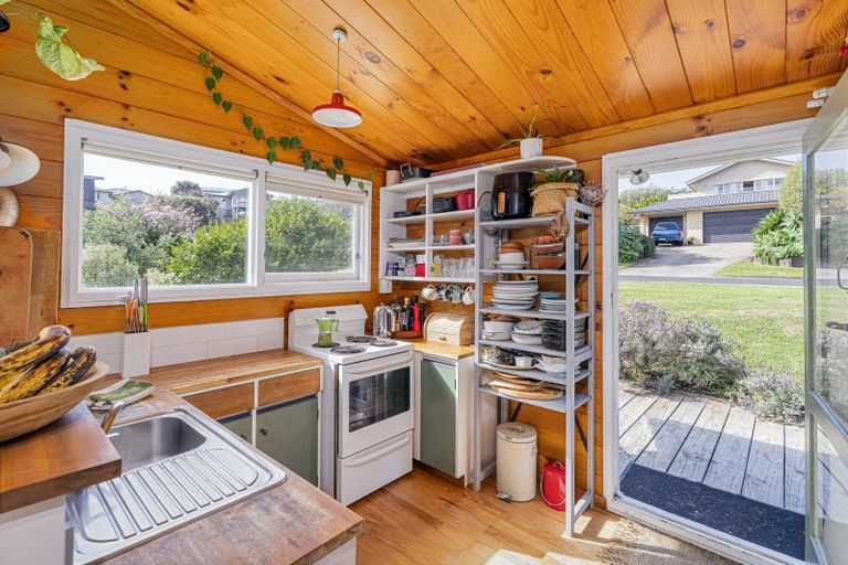 Photo of property in 15 Rabbit Way, Whitianga, 3510