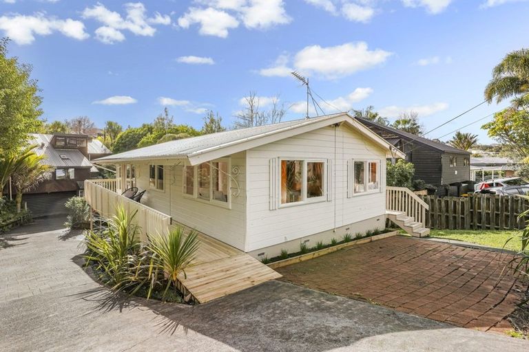 Photo of property in 1/67 Saddleback Rise, Murrays Bay, Auckland, 0630