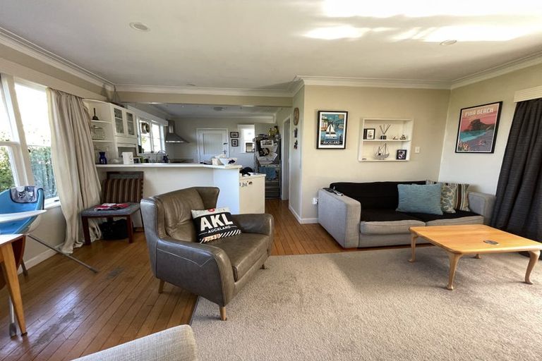 Photo of property in 25 Lake Road, Northcote, Auckland, 0627