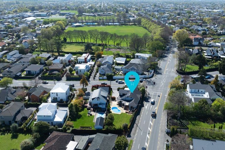 Photo of property in 3 Strowan Road, Strowan, Christchurch, 8052