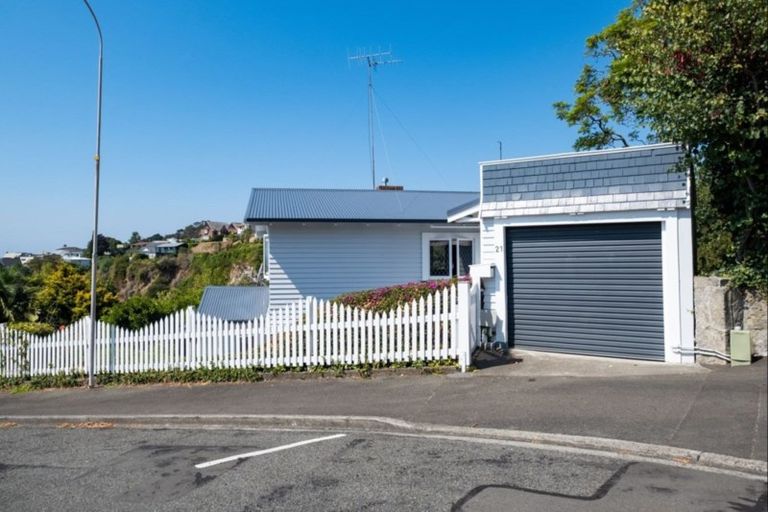 Photo of property in 21 Coleman Terrace, Bluff Hill, Napier, 4110