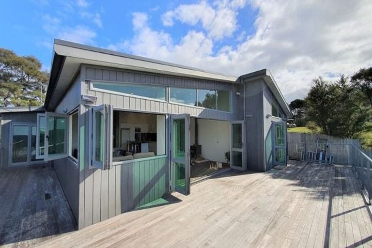 Photo of property in 16 Wilson Avenue, Kawau Island, 0920