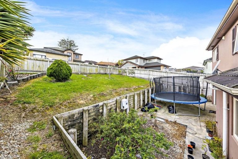 Photo of property in 39a Chieftain Rise, Goodwood Heights, Auckland, 2105