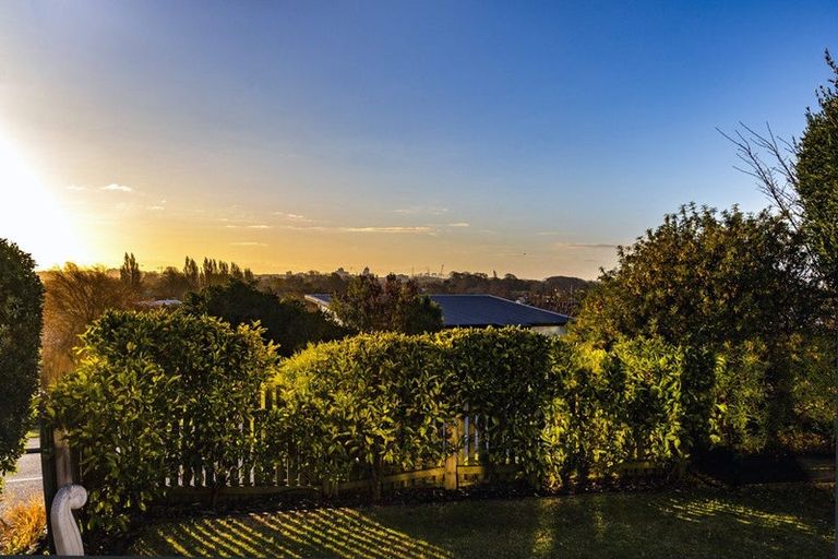 Photo of property in 31 Parklands Drive, Huntsbury, Christchurch, 8022