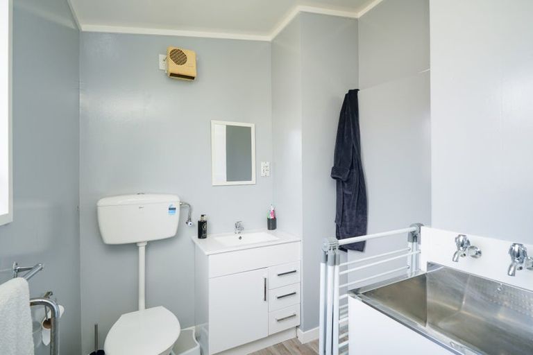 Photo of property in 1-12/71 Main Street, Mataura, 9712