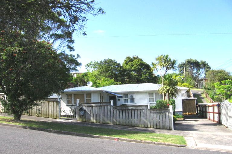 Photo of property in 11 Peter Buck Road, New Windsor, Auckland, 0600