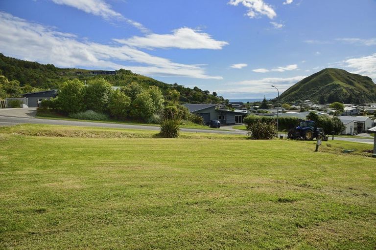 Photo of property in 15 Mahia Heights Drive, Mahia, 4198