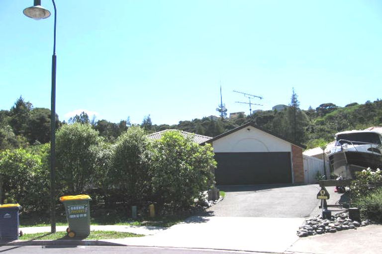 Photo of property in 21 Helen Ryburn Place, Torbay, Auckland, 0630
