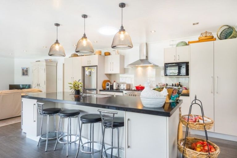 Photo of property in 27 Norfolk Drive, Cambridge, 3434