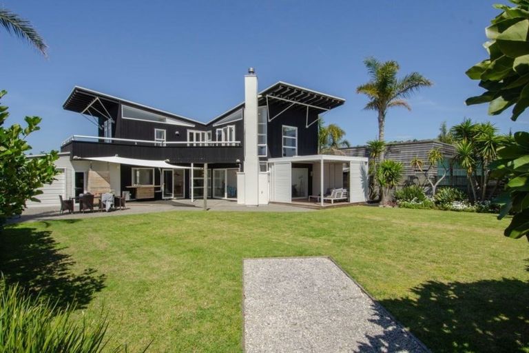 Photo of property in 17 Taumata Road, Omaha, Warkworth, 0986