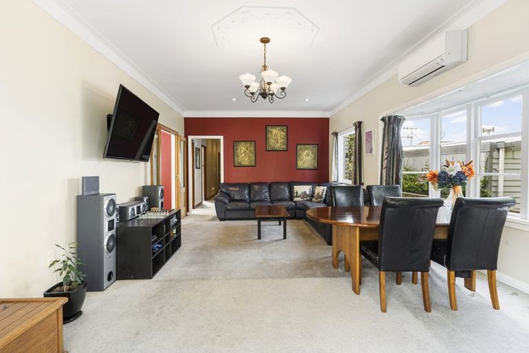 Photo of property in 62 View Road, Houghton Bay, Wellington, 6023