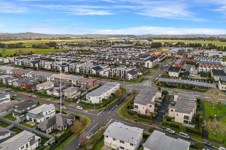 Photo of property in 27 Whenuapai Drive, Whenuapai, Auckland, 0618