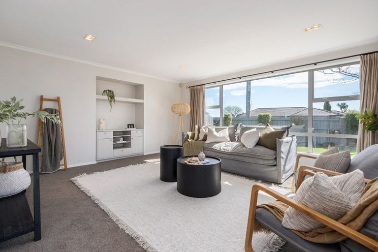 Photo of property in 39 Inwoods Road, Parklands, Christchurch, 8083