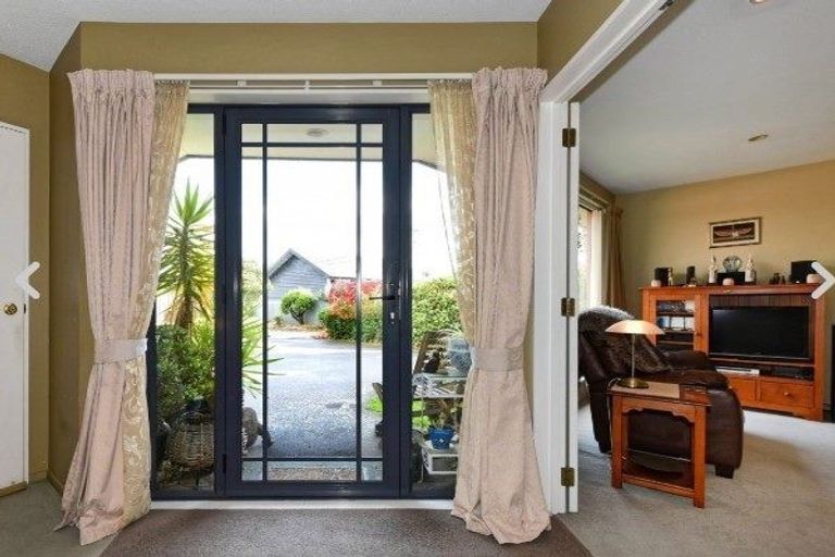 Photo of property in 18b Quinns Road, Shirley, Christchurch, 8013