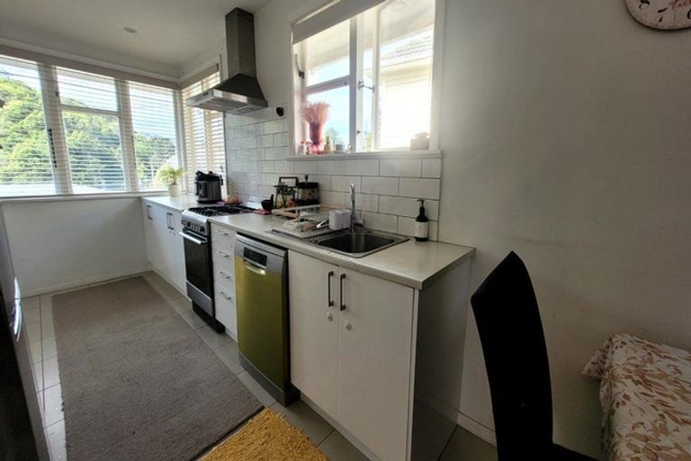 Photo of property in 84 Champion Street, Cannons Creek, Porirua, 5024