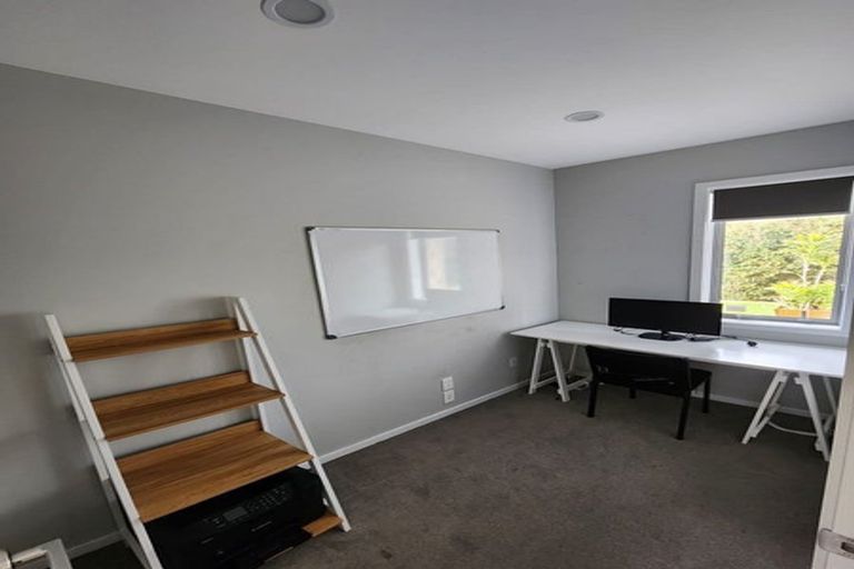 Photo of property in 18 Skipjack Pass, Silverdale, 0932