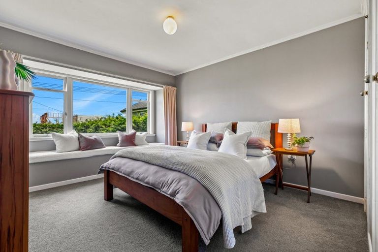 Photo of property in 34 Norwood Road, Bayswater, Auckland, 0622