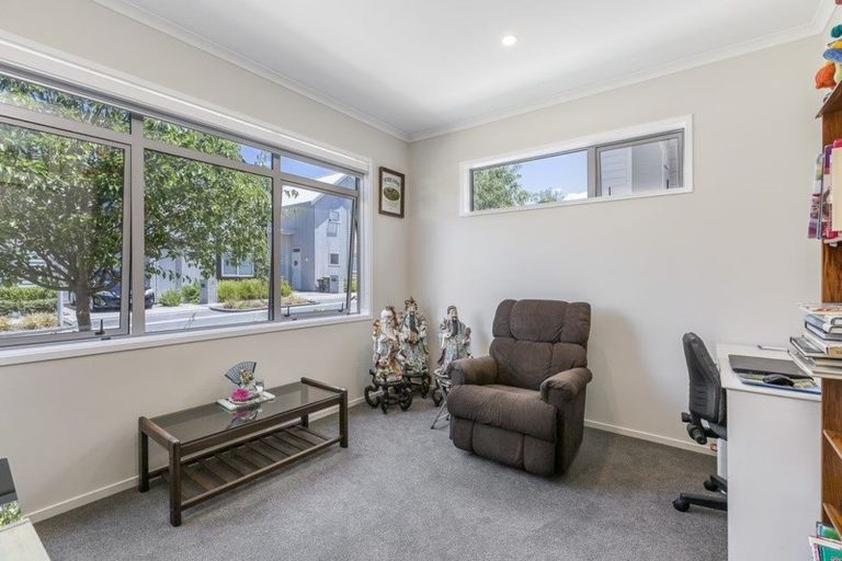 Photo of property in 8 Poaka Road, Hobsonville, Auckland, 0618
