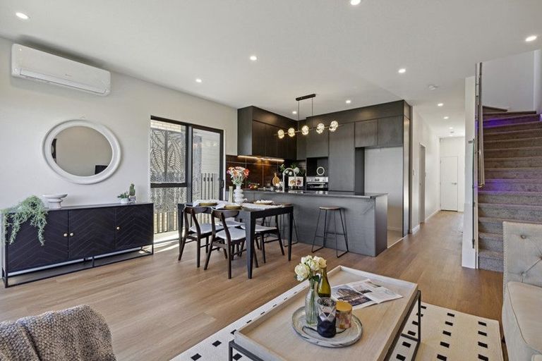 Photo of property in 9a Kotiu Place, Massey, Auckland, 0614