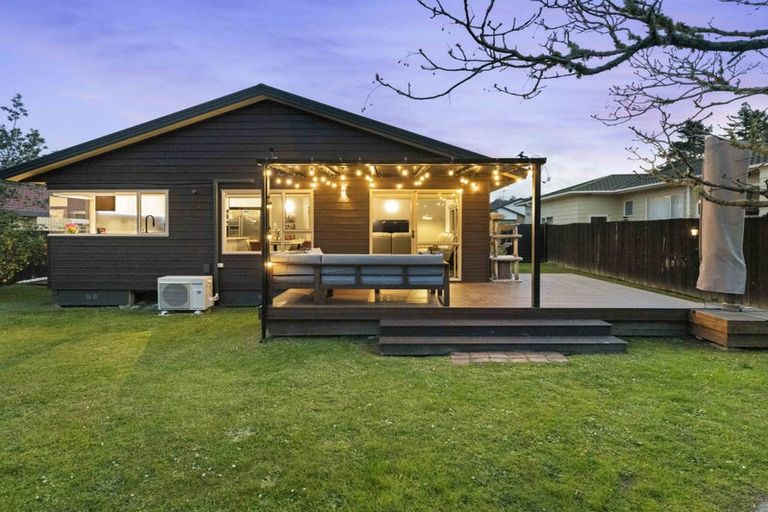 Photo of property in 75 Kamara Road, Glen Eden, Auckland, 0602