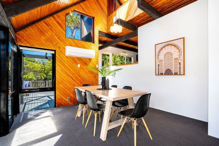 Photo of property in 1 Indira Place, Khandallah, Wellington, 6035