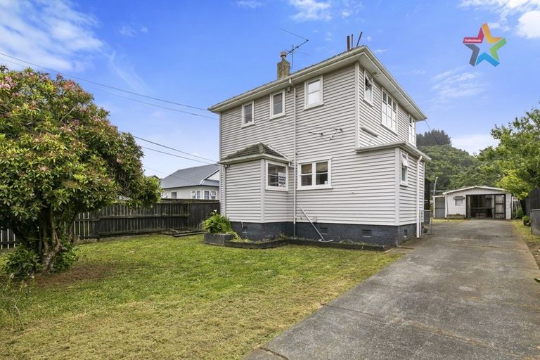 Photo of property in 51 Compton Crescent, Taita, Lower Hutt, 5011