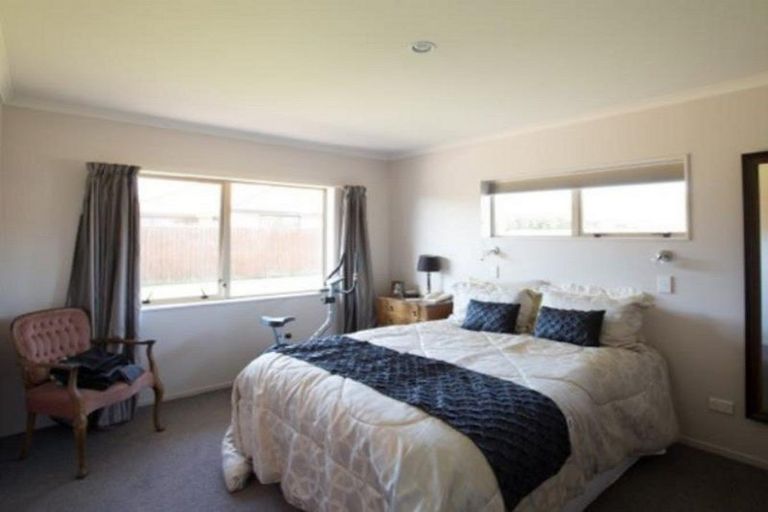 Photo of property in 6 Marsack Crescent, Halswell, Christchurch, 8025