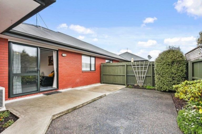 Photo of property in 2/14 Third Street, Belfast, Christchurch, 8051