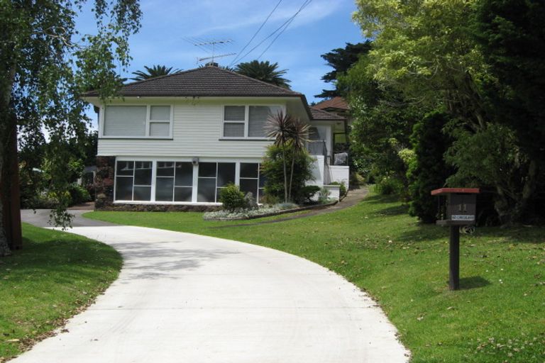 Photo of property in 11 Domain Road, Mangere Bridge, Auckland, 2022