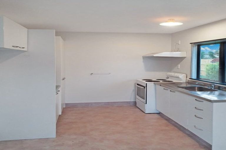 Photo of property in 2/7 Cambridge Road, Manurewa, Auckland, 2102