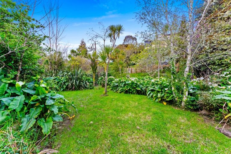 Photo of property in 204 Verbena Road, Birkdale, Auckland, 0626
