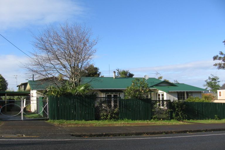 Photo of property in 1 Kent Road, Regent, Whangarei, 0112