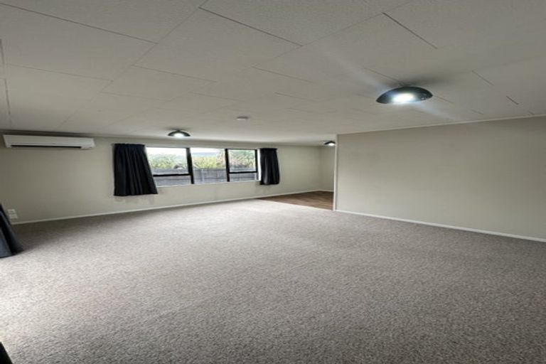 Photo of property in 2/25 Cicada Place, Hei Hei, Christchurch, 8042