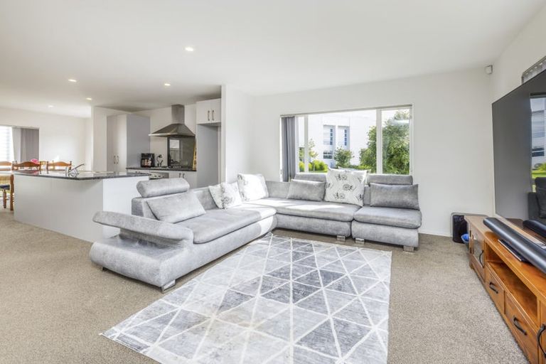 Photo of property in 106 Arion Road, Takanini, 2112