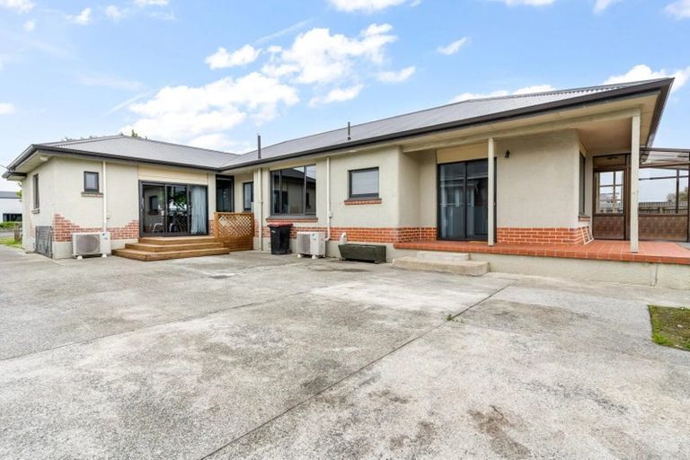 Photo of property in 32 Mary Street, Winton, 9720