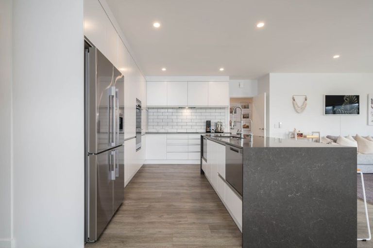 Photo of property in 12 Benmore Place, Poraiti, Napier, 4112