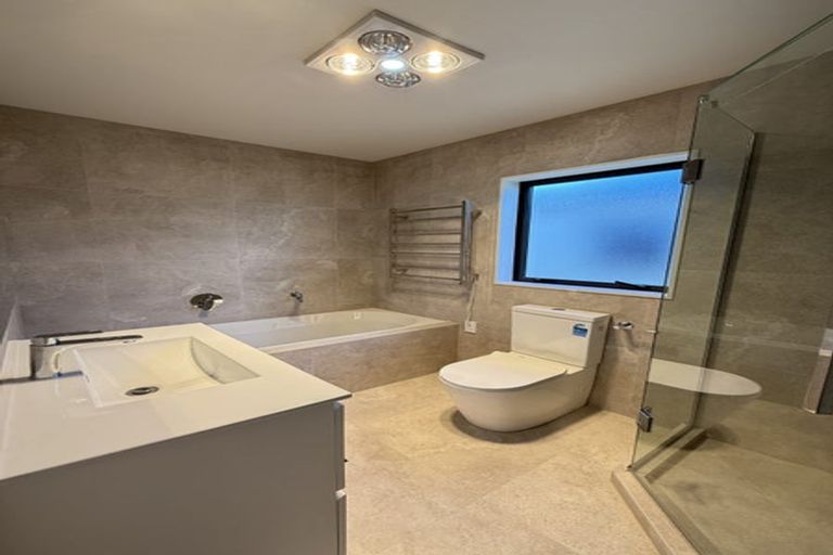 Photo of property in 8 Kapeta Lane, Karaka, 2113