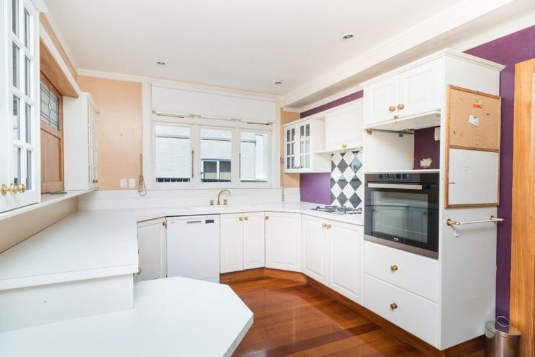 Photo of property in 4 Russell Street, Palmerston North, 4414