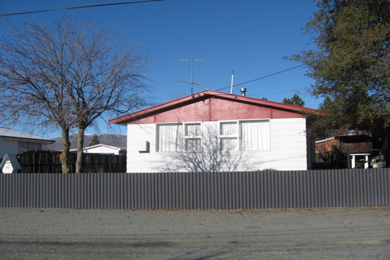 Photo of property in 42 Omahau Crescent, Twizel, 7901