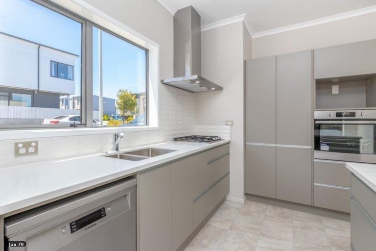 Photo of property in 9 Weta Road, Hobsonville, Auckland, 0616