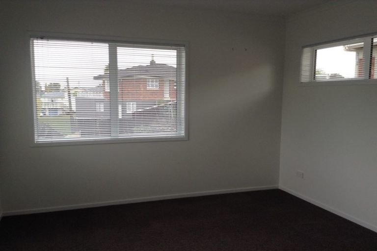 Photo of property in 33a Hyde Street, Manurewa East, Auckland, 2102