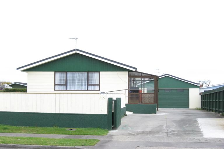 Photo of property in 35 Sunnyvale Street, Bell Block, New Plymouth, 4312