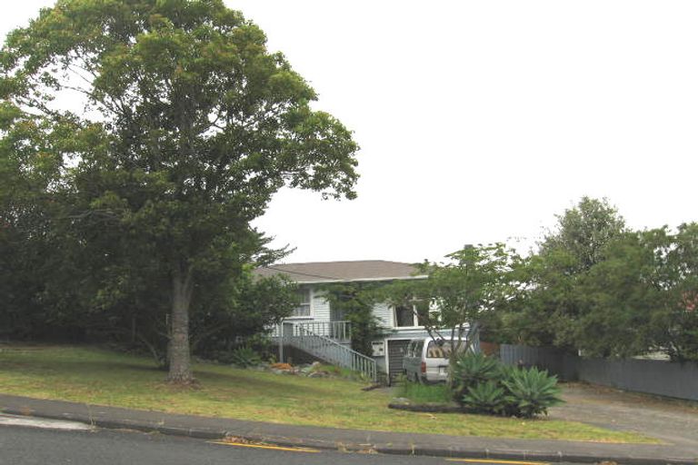 Photo of property in 12 Trinidad Road, Sunnynook, Auckland, 0620