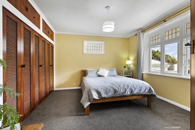 Photo of property in 94 Parkvale Road, Karori, Wellington, 6012