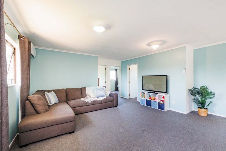 Photo of property in 18a Montrose Place, Takaro, Palmerston North, 4412