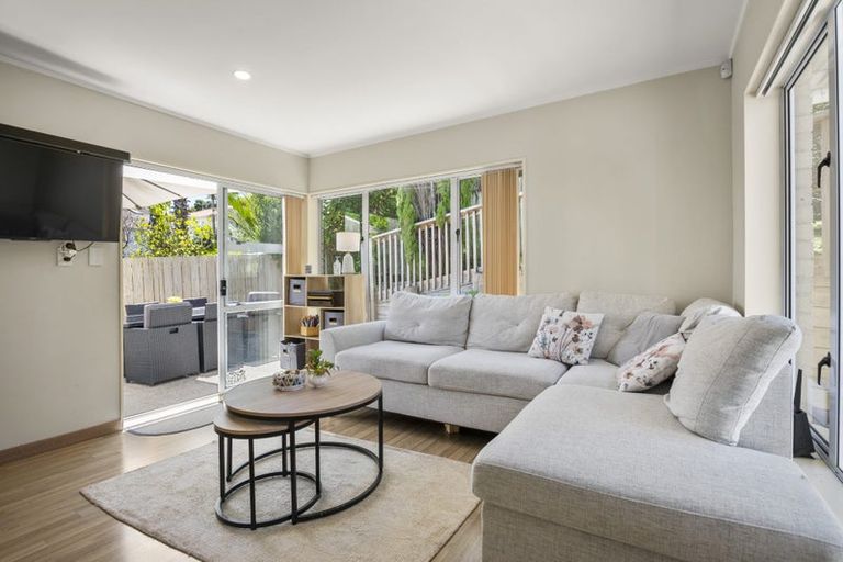 Photo of property in 20 Tenbless Court, Unsworth Heights, Auckland, 0632
