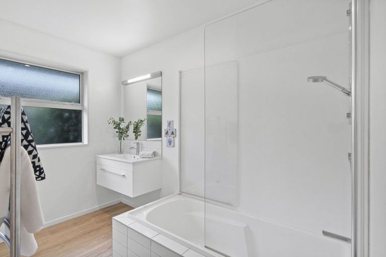 Photo of property in 4 Levinge Lane, Hillmorton, Christchurch, 8024