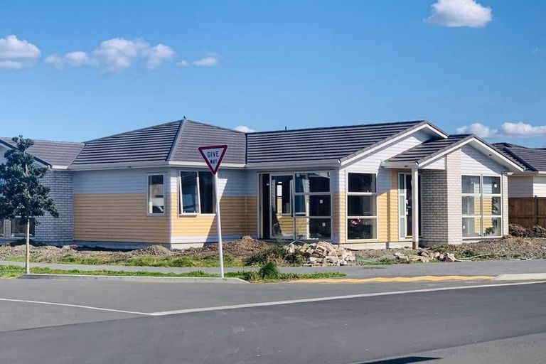 Photo of property in 1 Leatherwood Road, Takanini, 2110